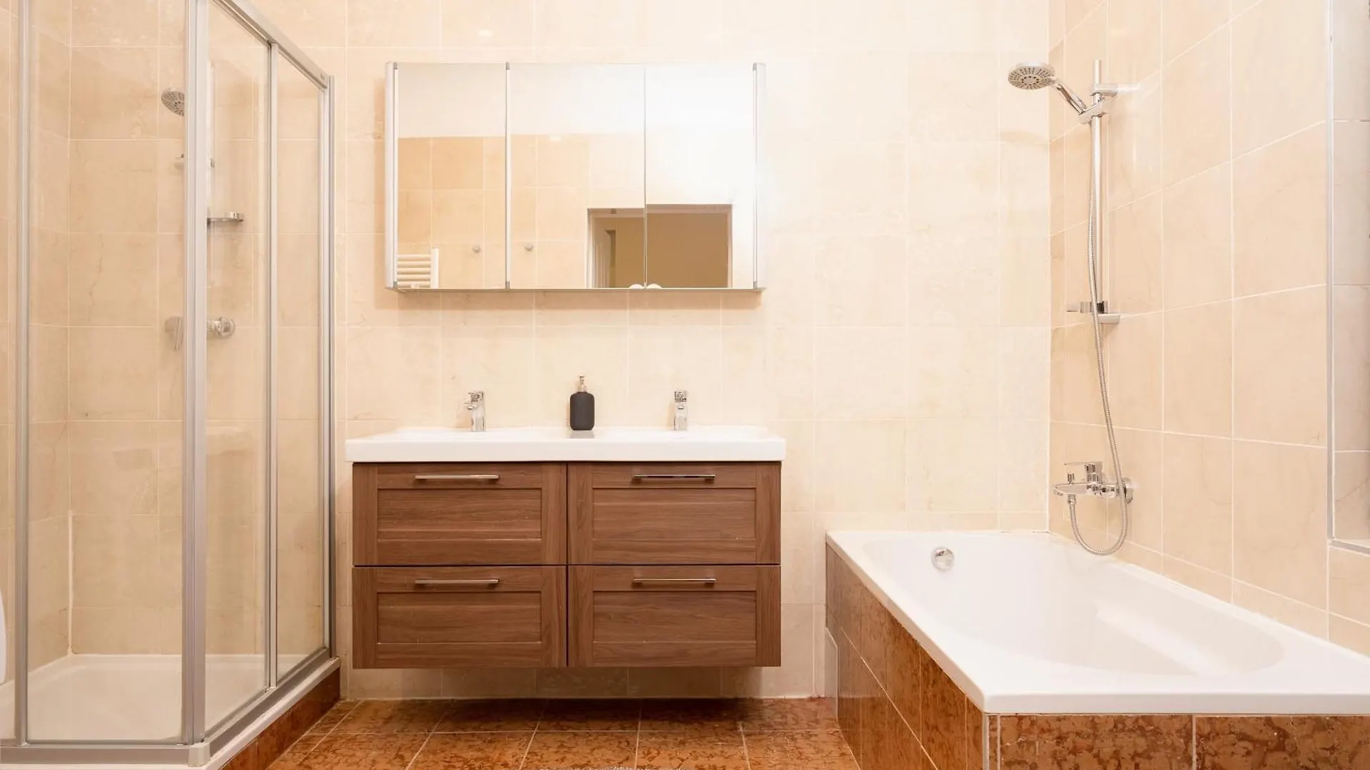 Close To Danube And Wiener Riesenrad Apartment