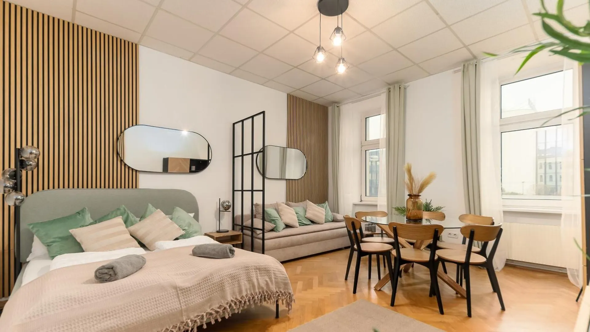 Close To Danube And Wiener Riesenrad Daire Viyana